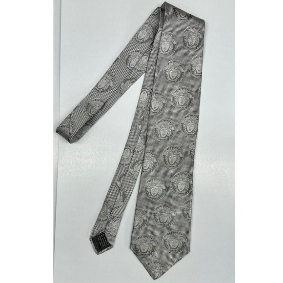 VERSACE VINTAGE SILVER MEDUSA TIE.